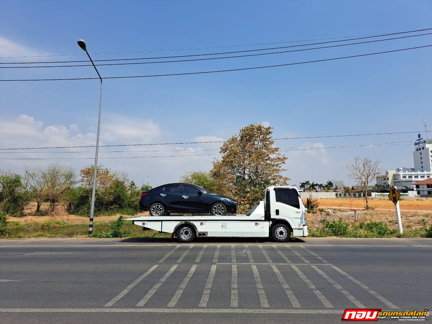 Mazda 2 ไฟแดงโรบินสันชัยภูมิ ➤ อ.แก้งคร้อ