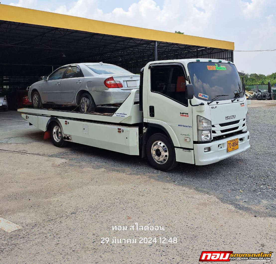 โตโยต้า คัมรี่ ในเมือง ➤ บ้านห้วยยาง