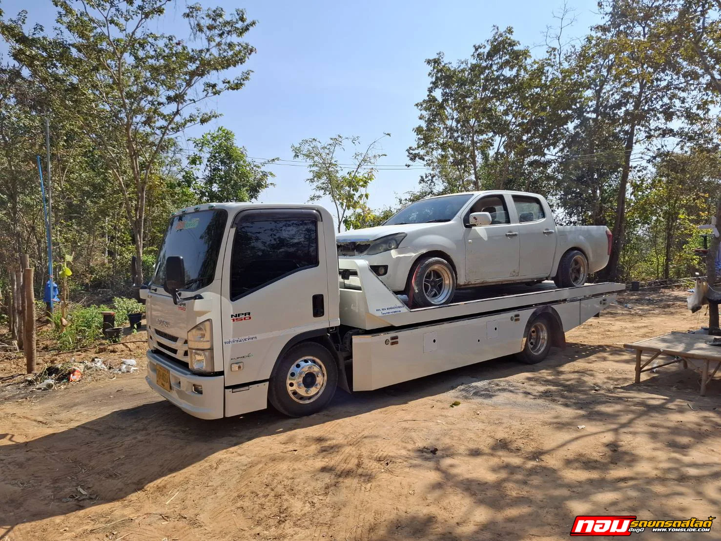 อีซูซุ ออนิว 4 ประตู สี่แยกโรงต้ม ➤ อ.คอนสวรรค์ ชัยภูมิ