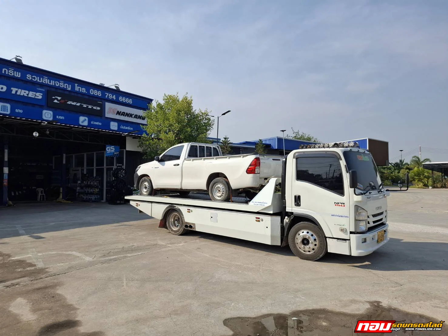 โตโยต้า รีโว่ ถนน 201 กม.136 ➤ กริพ รวมสินเจริญ