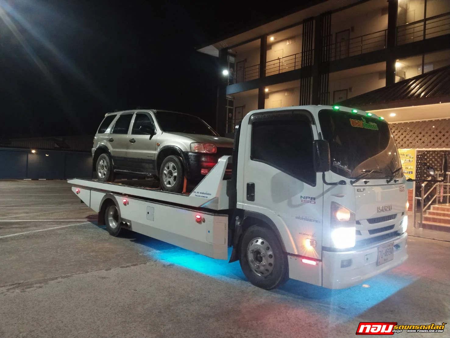 SUV Ford หนองปลาเฒ่า ➡️ โรงแรมเคดี